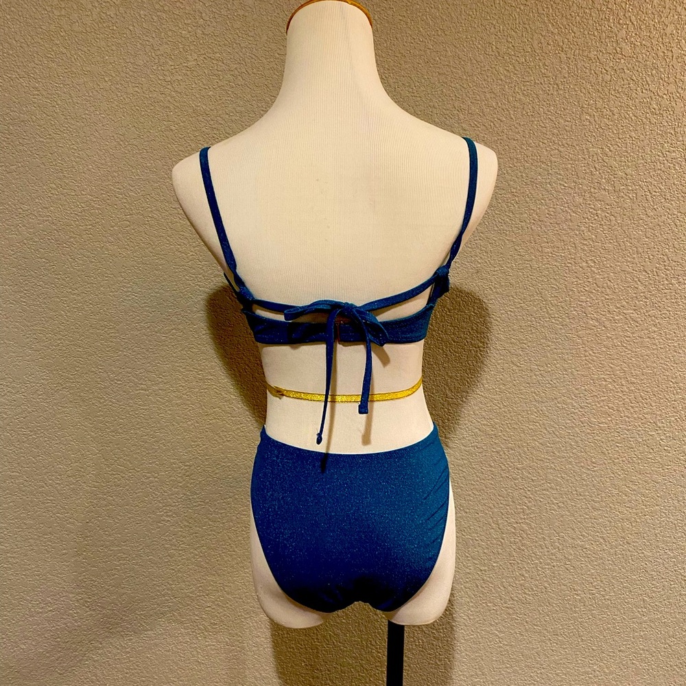Gorgeous, sparkling blue bikini